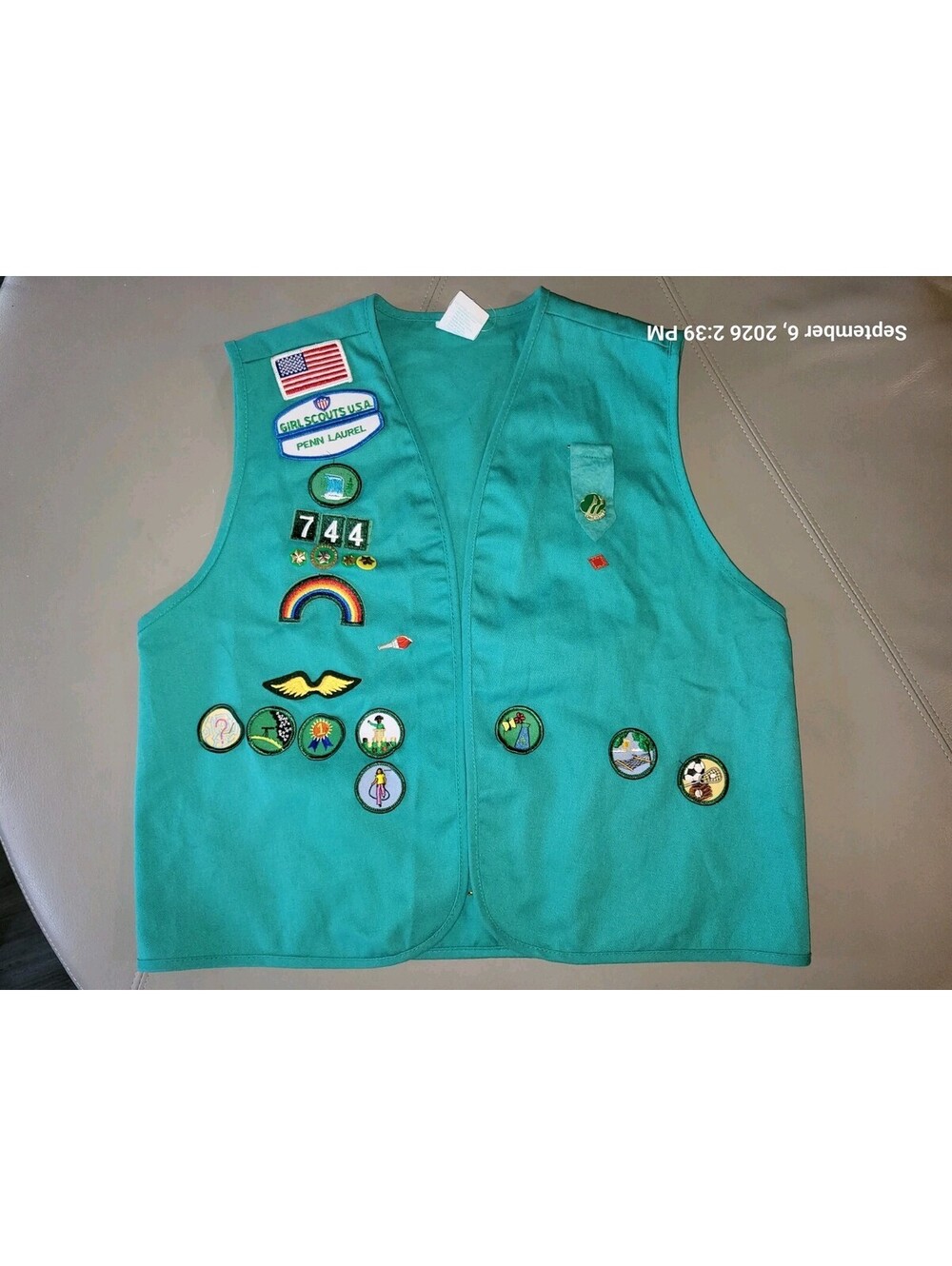 Girl Scouts of America Green Vest Pins Badges Size X-Large